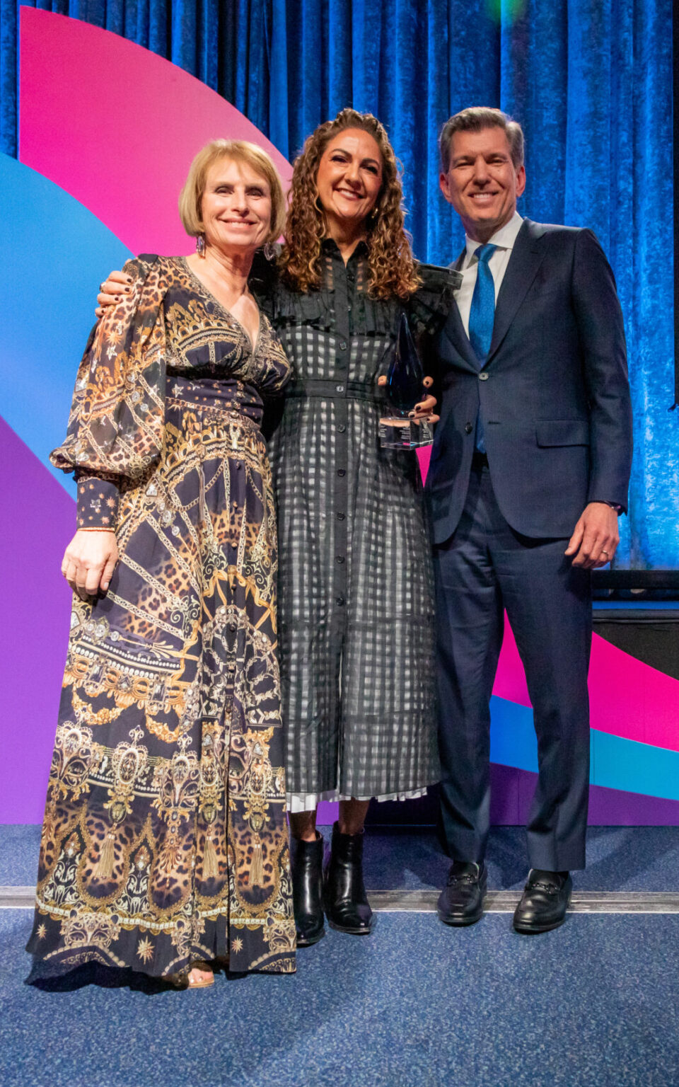 Artemis Patrick, President Sephora North America receives 2024 Catalyst Award with Lorraine Hariton, CEO President and Paul Knopp, Chair & CEO KPMG LLP